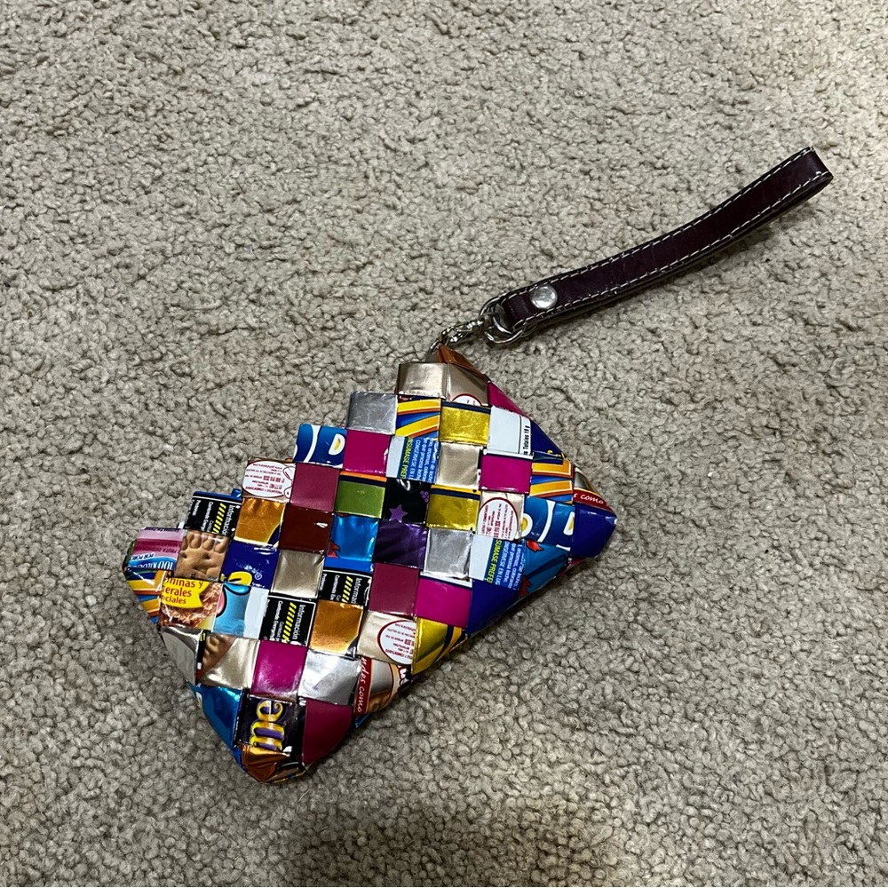 wrapper woven wallet